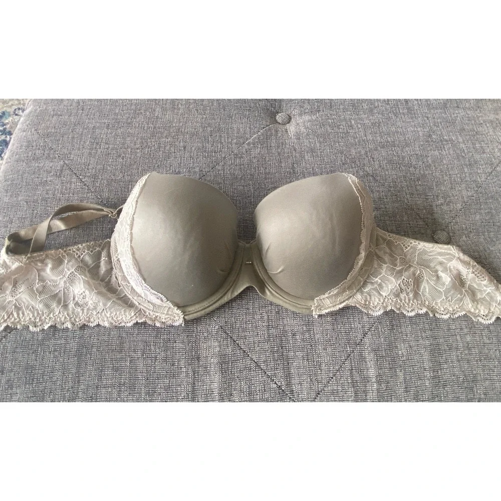 Victoria's Secret Dream Angels Demi‎ Bra Size 34D Lace Lined Gorgeous Sage Green